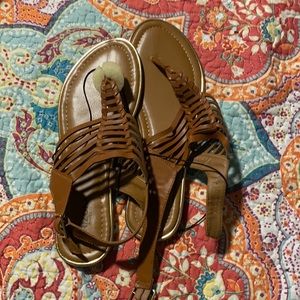 Arizona NWOT sandals
